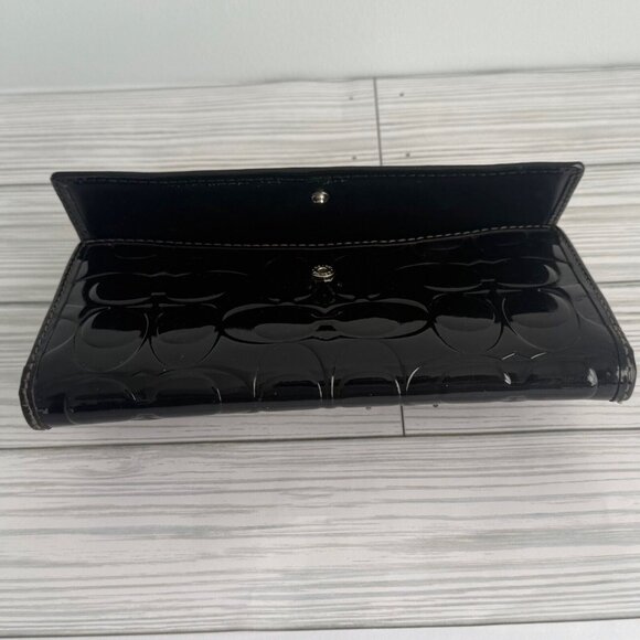 Coach Patent leather  Womens black signature embossed turnlock wallet cardholder - Picture 5 of 10